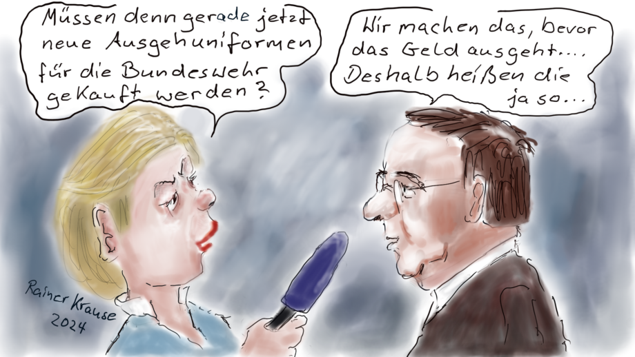 Mit neuen Ausgehuniformen endlich kriegstauglich Mit neuen Ausgehuniformen endlich kriegstauglich